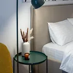 908 B1 Apartment *