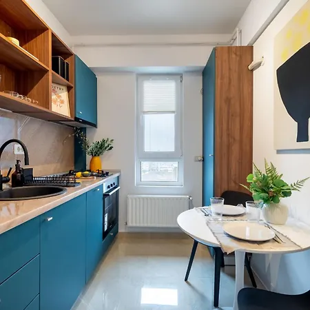 Apartment 908 B1